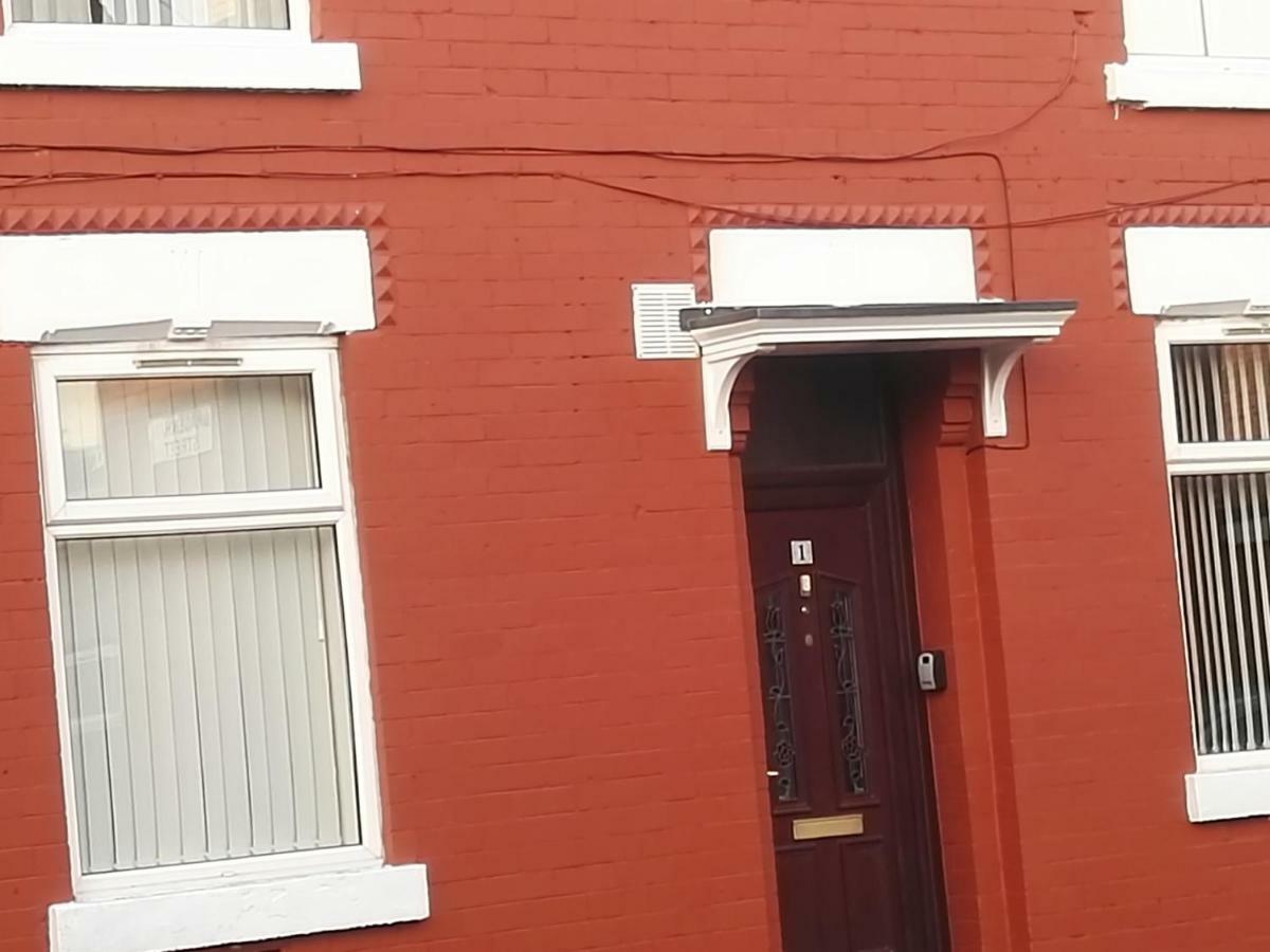 Knutsford House Holidays Manchester Exterior photo