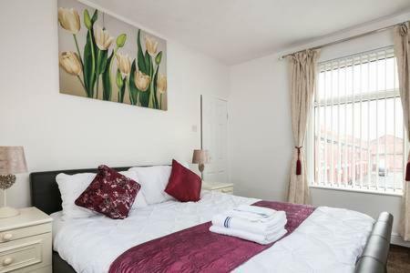 Knutsford House Holidays Manchester Exterior photo